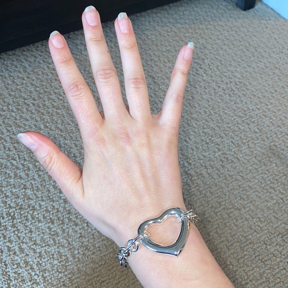 open heart chain silver bracelet with toggle clasp like new. - Picture 5 of 16